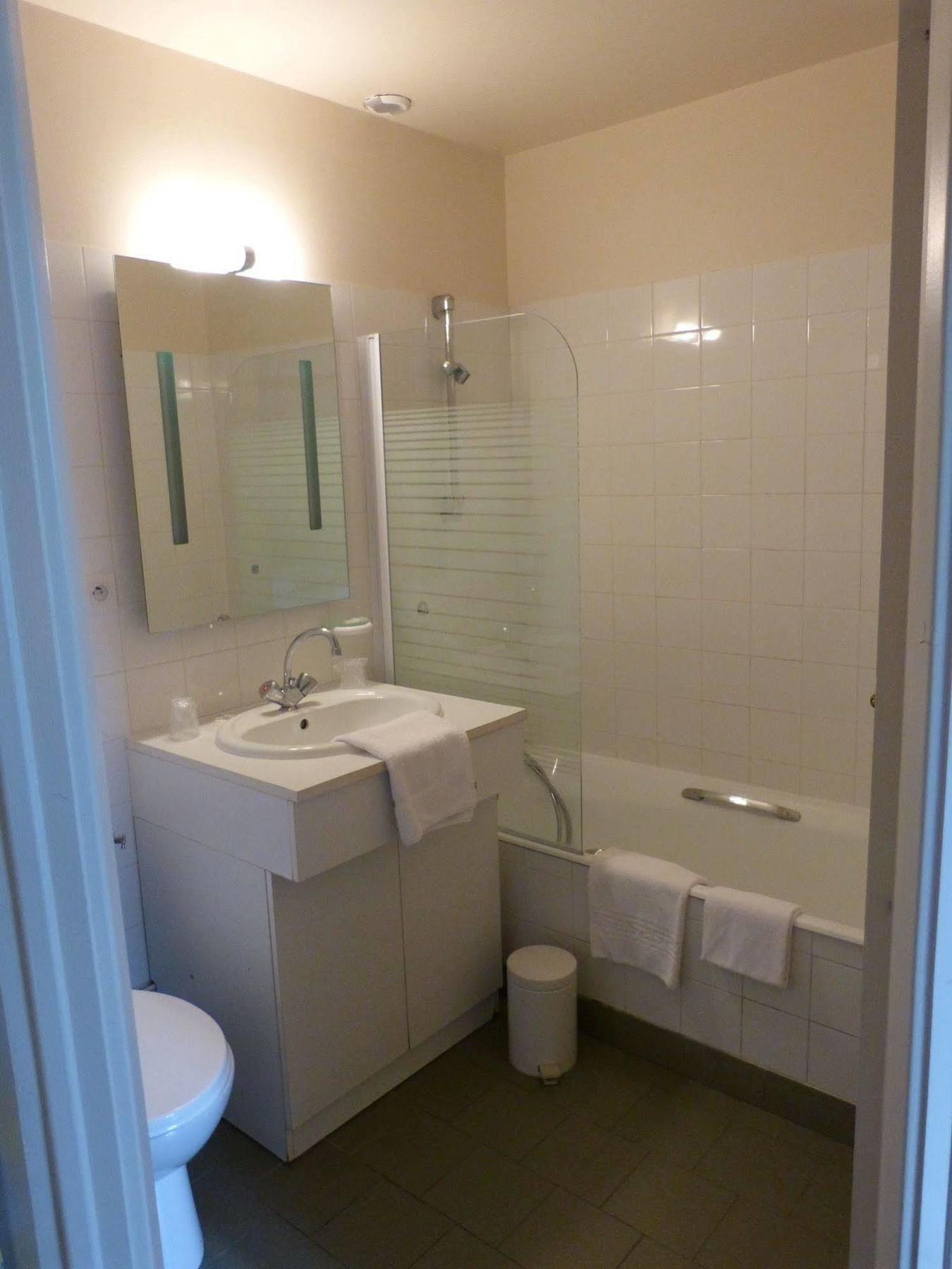 Anjou Golf And Country Club Hotel Champigne Bagian luar foto