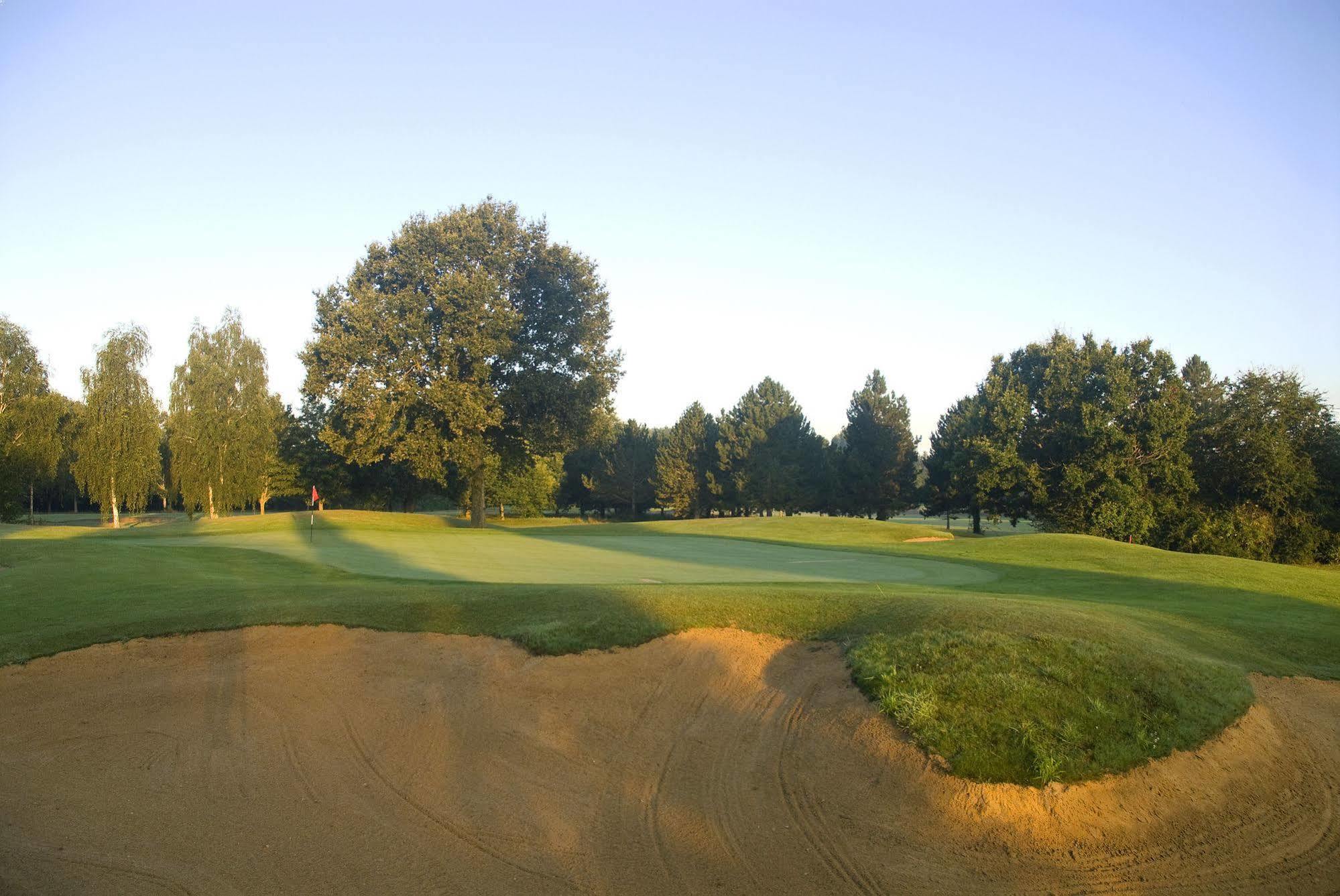 Anjou Golf And Country Club Hotel Champigne Bagian luar foto